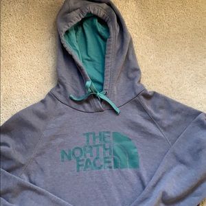 Women’s North Face Sweatshirt